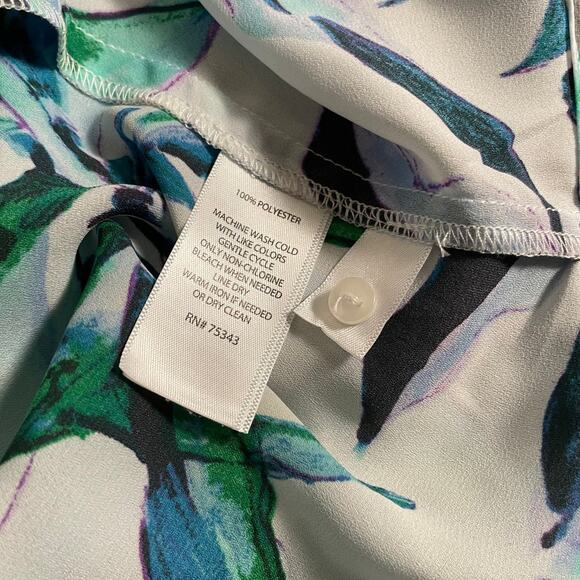 St. Tropez West Sleeveless Blouse Tropical Print SZ M - Picture 8 of 8